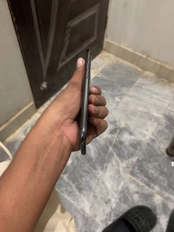 iPhone 11 Pro 64gb nonpta all ok 3