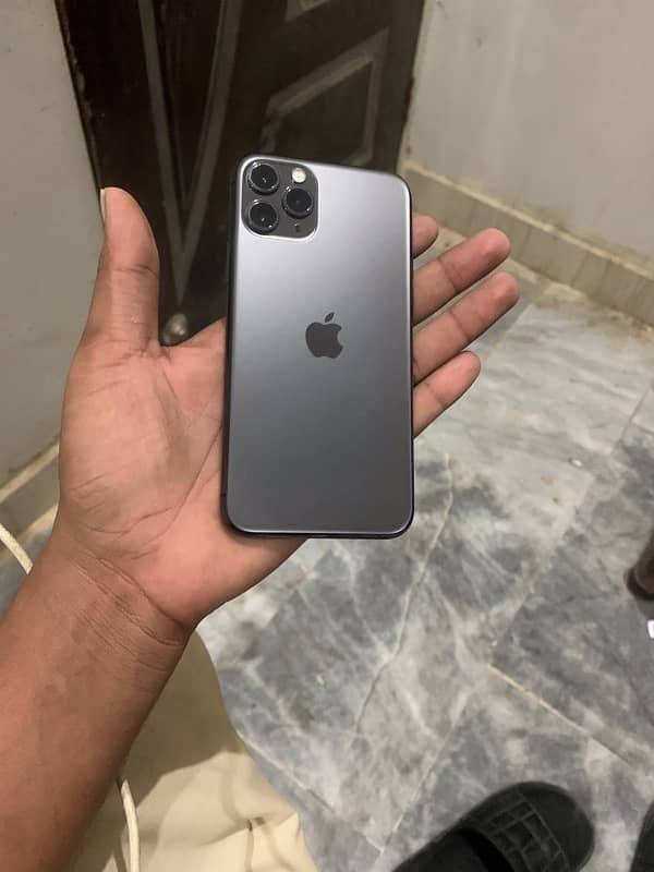 iPhone 11 Pro 64gb nonpta all ok 5