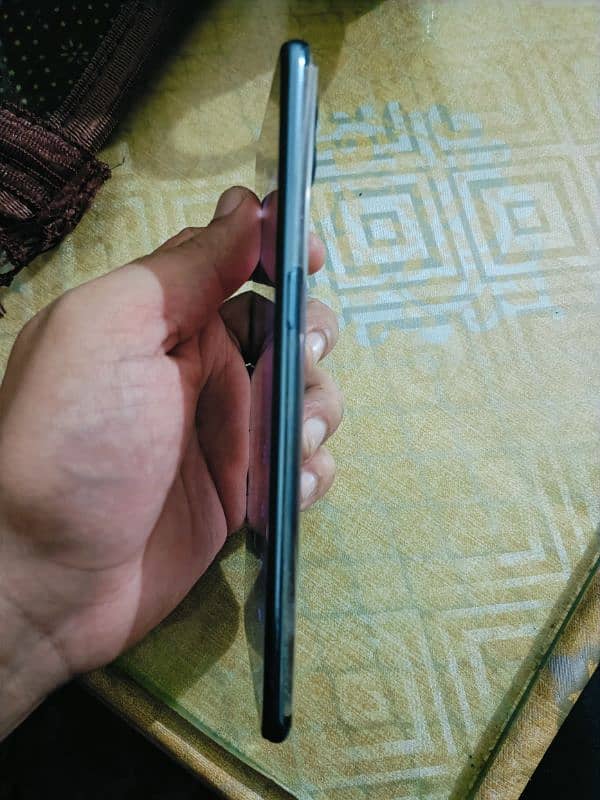 Oppo F17 Pro 1