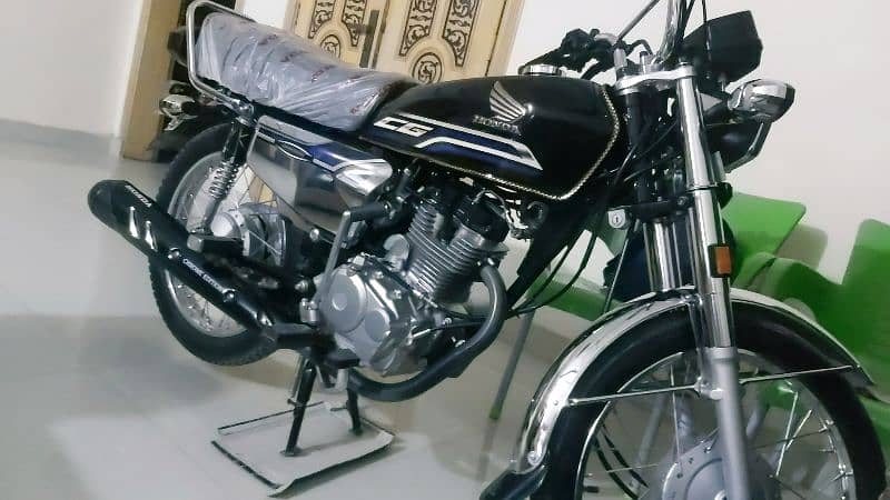 Honda CG125 Chrome Edition 1