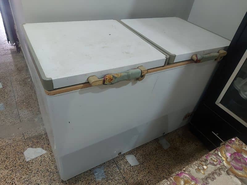 dawlance refrigerator and defreezer 1