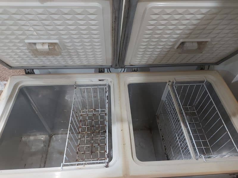 dawlance refrigerator and defreezer 3