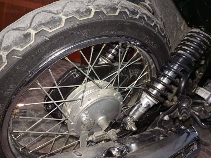 yb125z November ki purchase 19 model forward gear. achi condition hy. 11