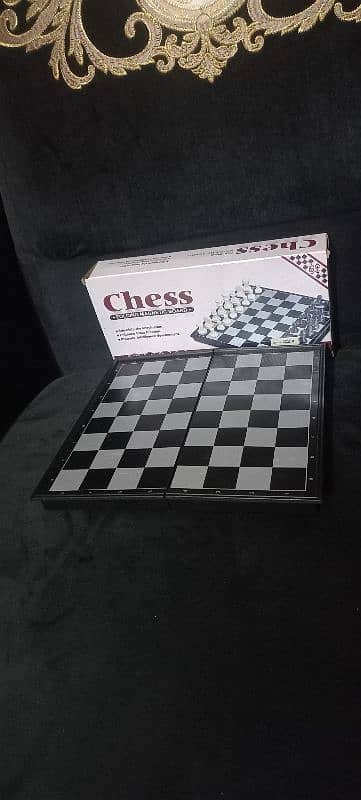 Foldable Magnetic chess 3