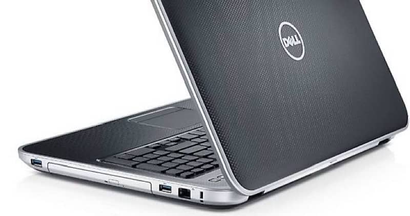 DELL INSPIRON 7720 i7 like new 4