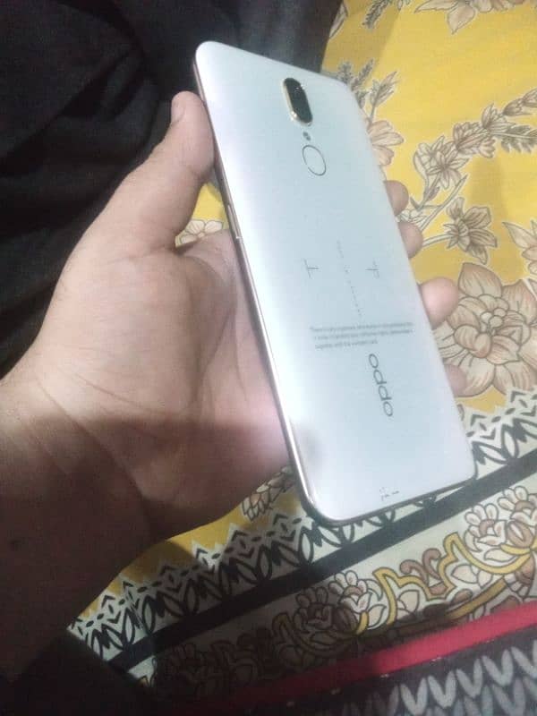 OPPO f11 5