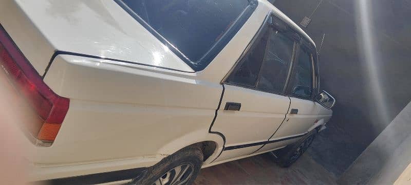 Nissan Sunny 1988 5