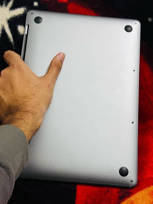 Macbook Pro 2019 CTO Model ( Brand New Condition ) 8