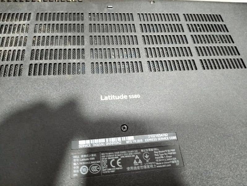 DELL LATITYDE 5580 1