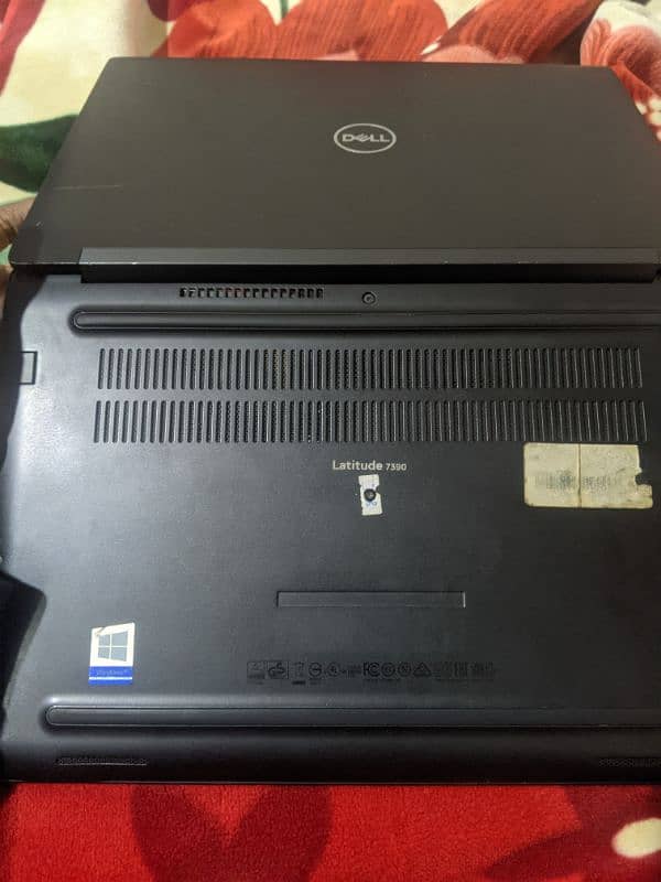 dell letitude 7390 i5 8TH GEN 1