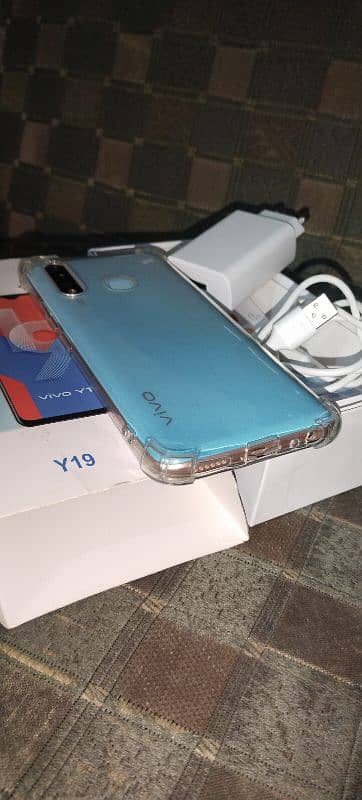 vivo Y19 8+256 gb 1