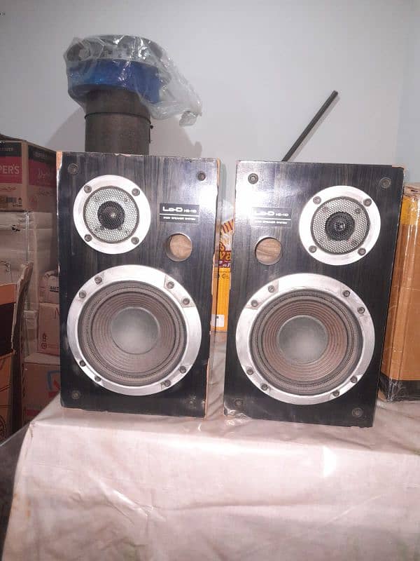 L. O. D speaker model number HS. 11D parfaçt WARKING condition 9/10 3