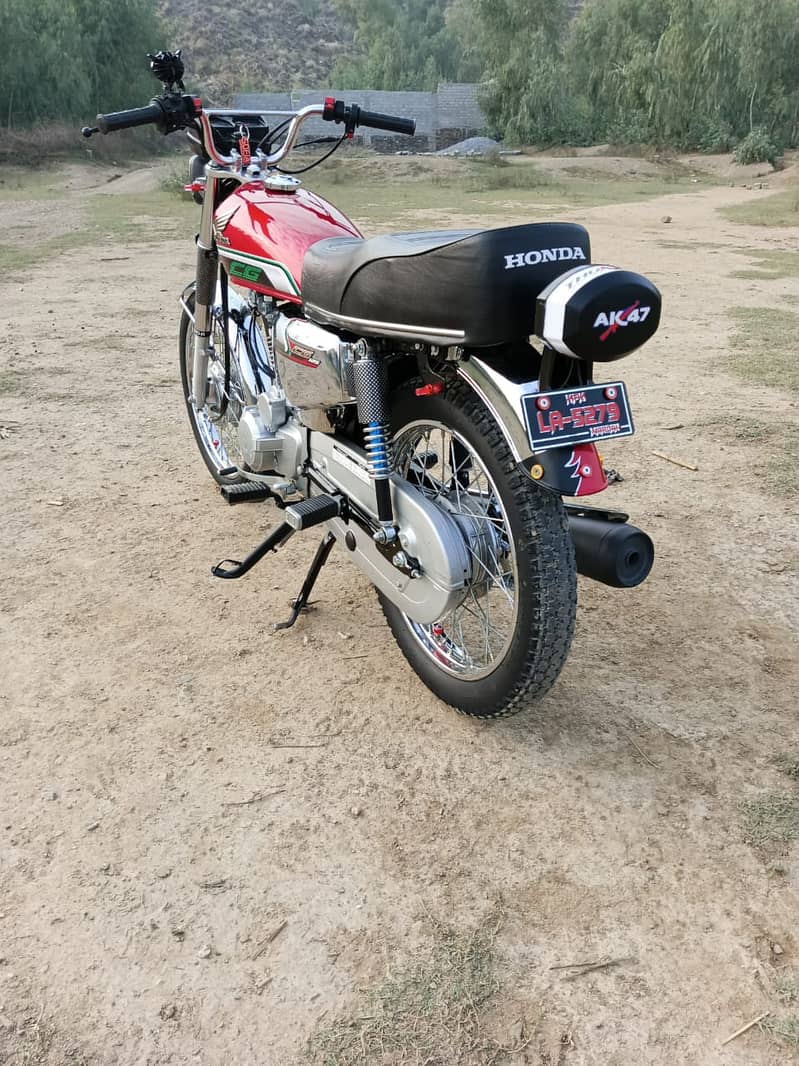 Honda 125 special edition mardan number 14