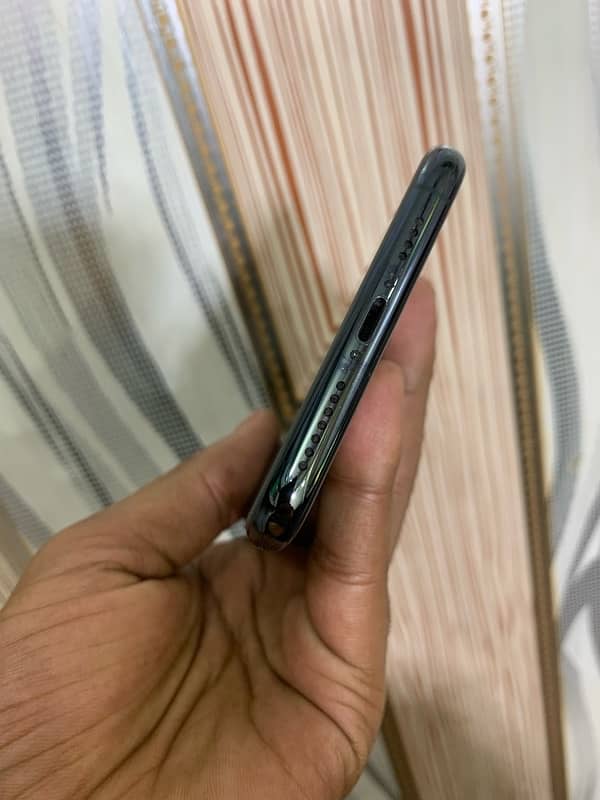 iphone 11 pro max 256gb both sim pta approved with box 5