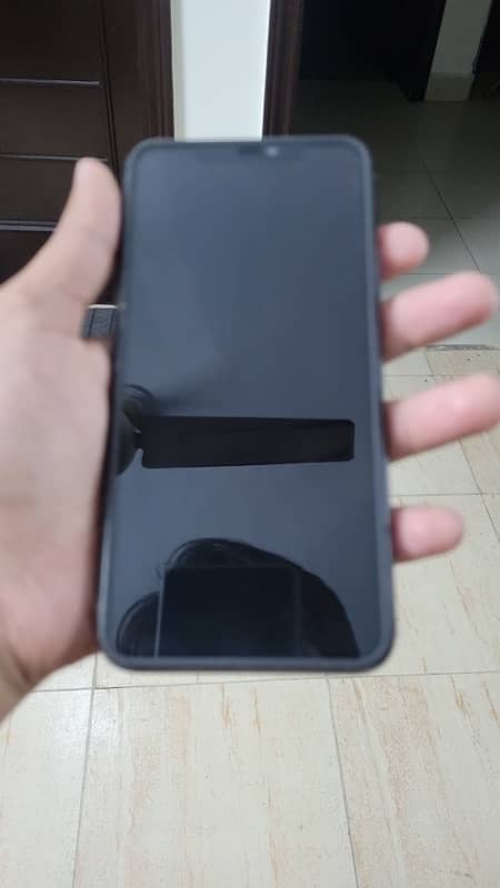 IPHONE 11 pro max (256)gb 3