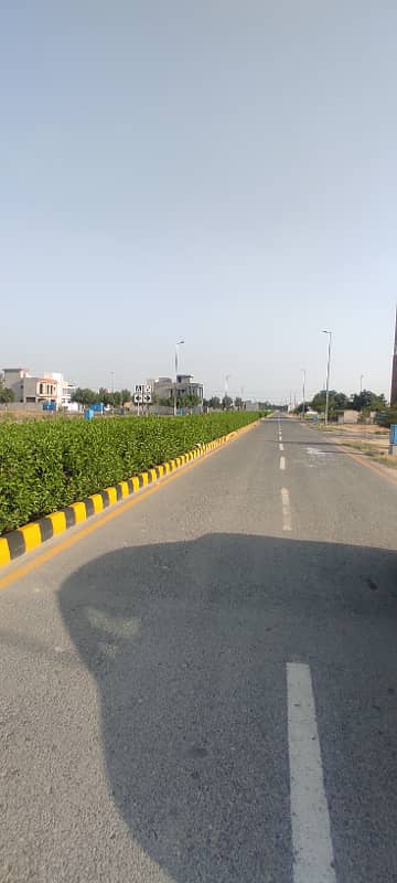 8 MARLA PLOT BLOCK A 70 FT ROAD HALLOKI GARDEN 1