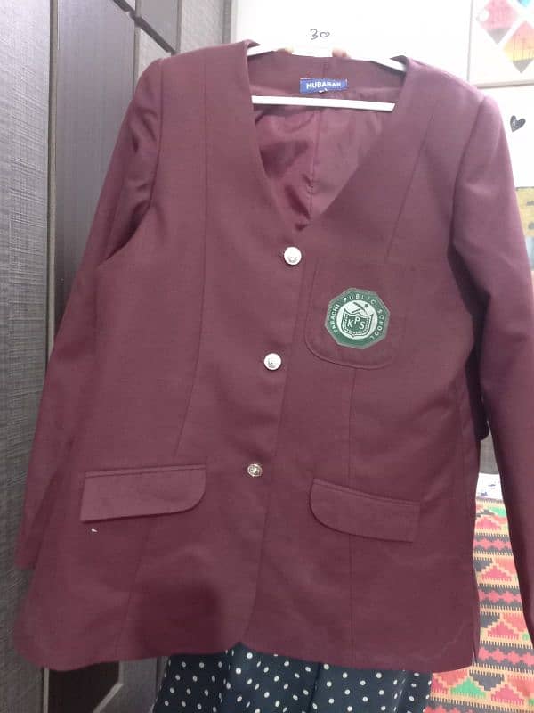 Karachi public school winter coat used but new condition 1