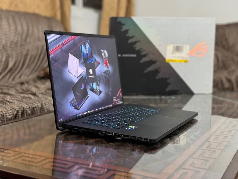 ASUS ROG zaphyrus m16 0