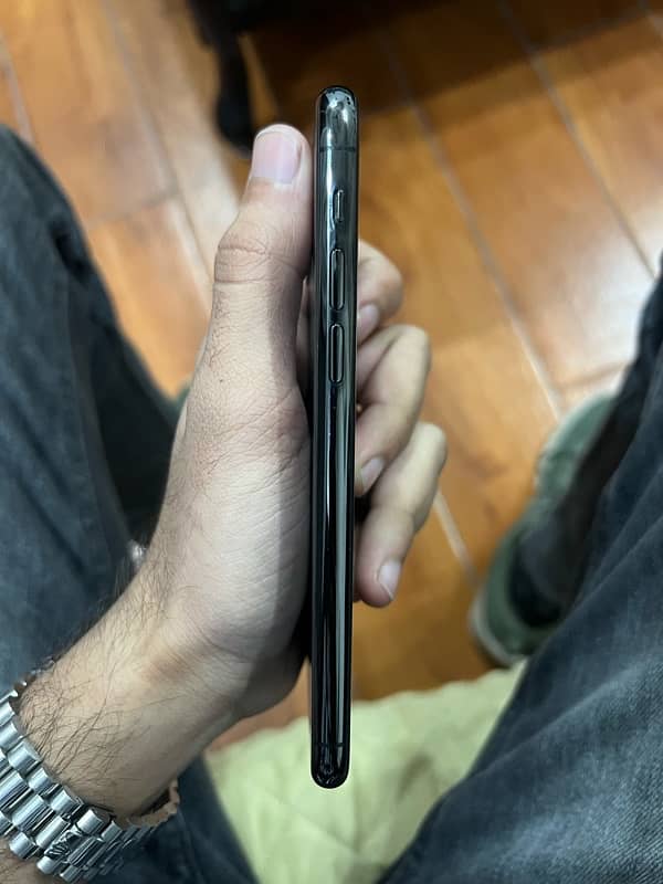 iphone 11 pro 64gb non pta 3