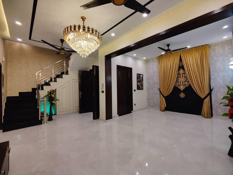 5 Marla Luxurious Designer House For Sale in Bahria Town Lahore 30