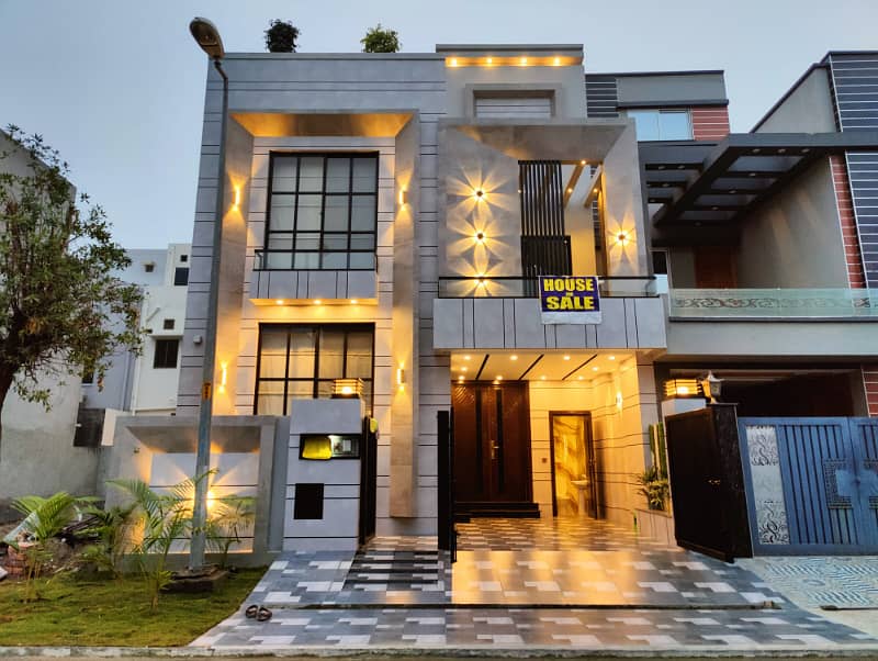 5 Marla Luxurious Designer House For Sale in Bahria Town Lahore 32