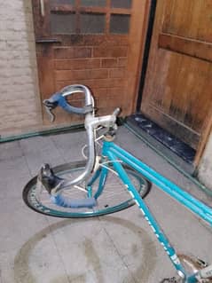 road bike for sale. in good condition