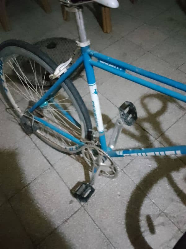 road bike for sale. in good condition 3