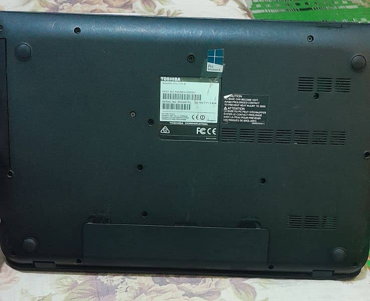 Toshiba satellite pro c70-b 0