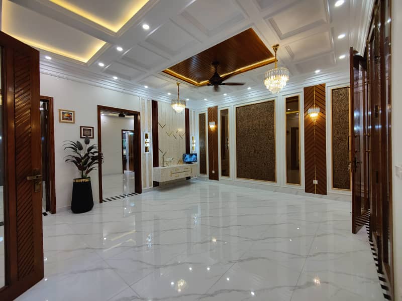 Luxurious Designer 10 Marla Brand New House For Sale in Bahria Town Lahore 7