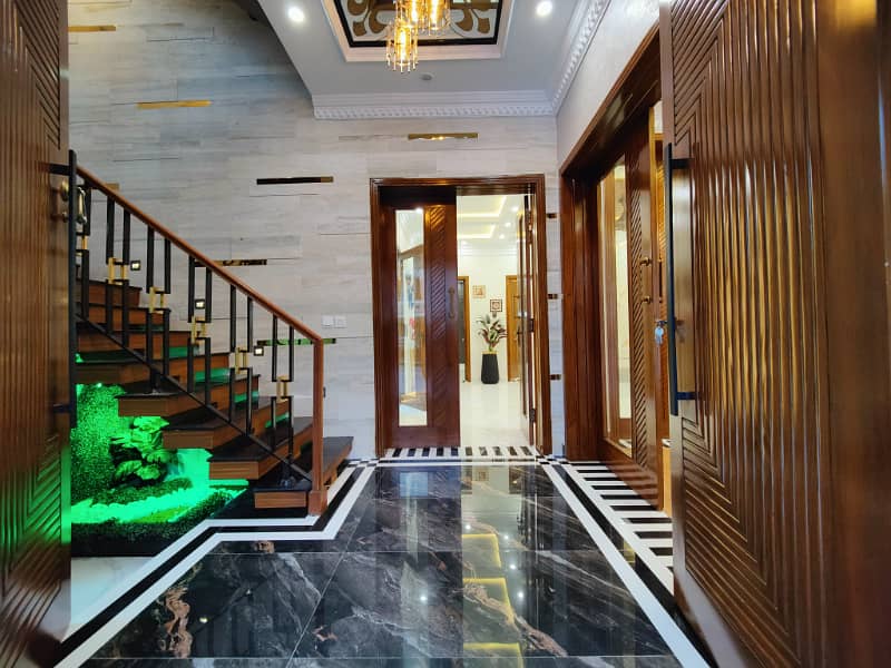 Luxurious Designer 10 Marla Brand New House For Sale in Bahria Town Lahore 14