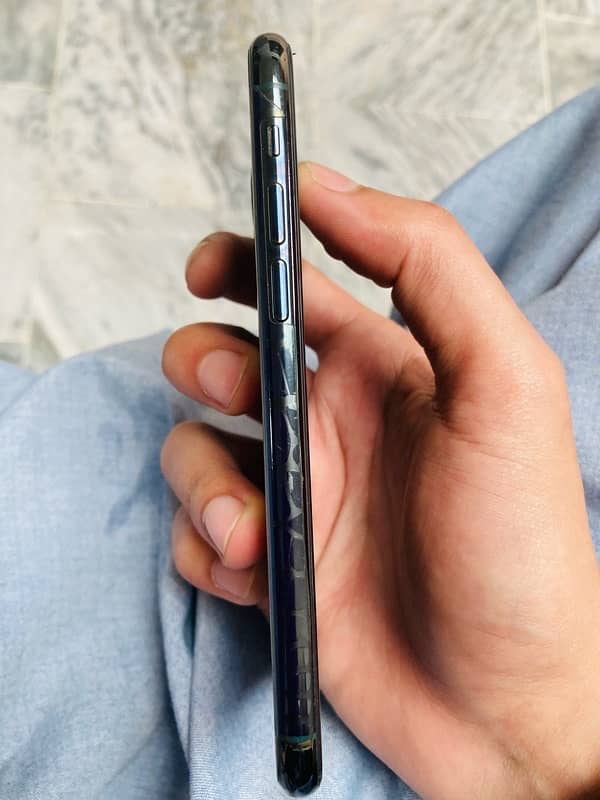 iphone 11 pro non 4