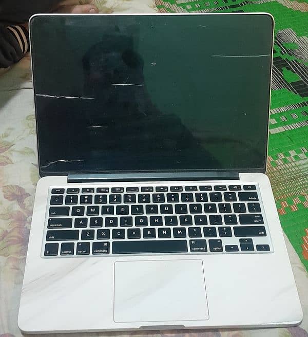 apple macbook pro 1