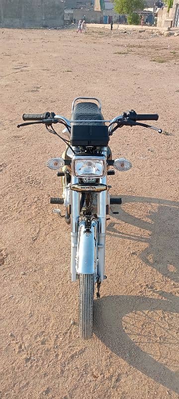 Honda 125 Model 2024 Karachi number 0312/230/1692 2