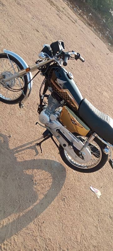 Honda 125 Model 2024 Karachi number 0312/230/1692 7