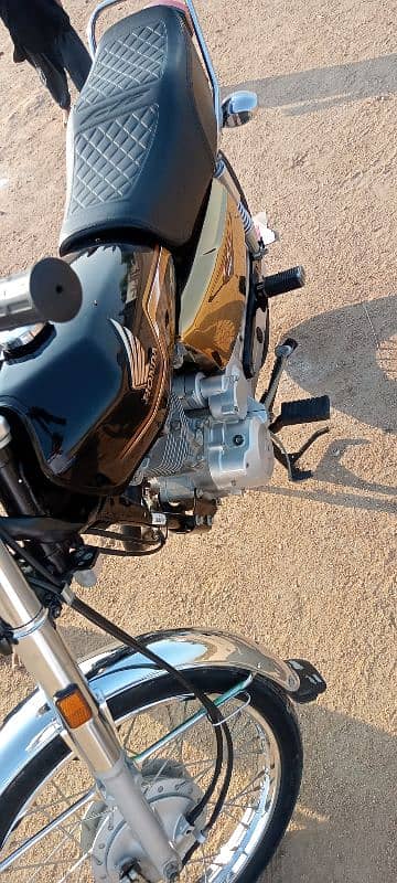 Honda 125 Model 2024 Karachi number 0312/230/1692 10