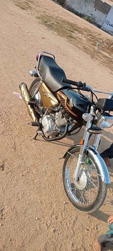 Honda 125 Model 2024 Karachi number 0312/230/1692 11