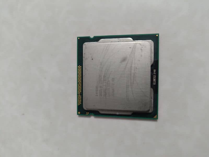 i3 2100 Processor With Stock Cooler 0