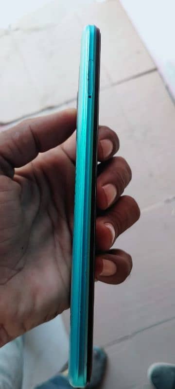 TECNO SPARK 8C  RAM 4 64 he ok he Bilkul battery 5000 No box 4