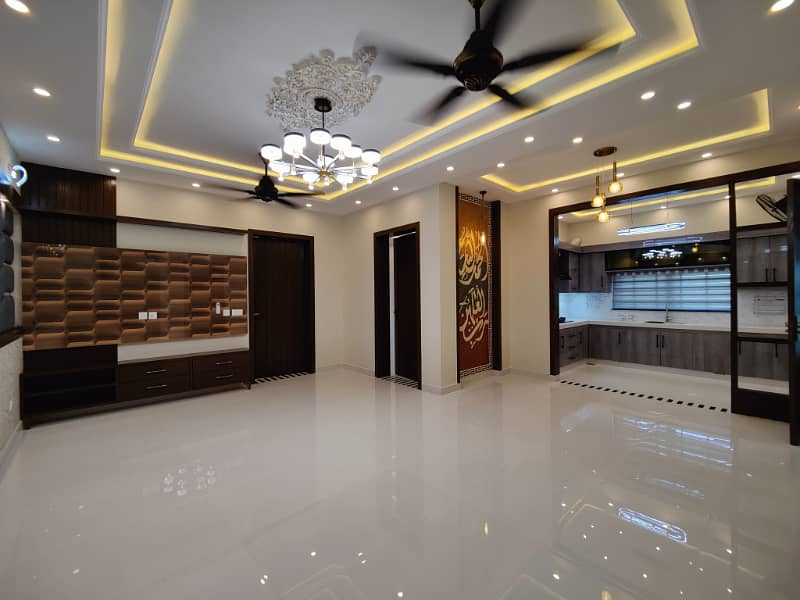 Luxurious Designer 10 Marla Brand New House For Sale in Bahria Town Lahore 38