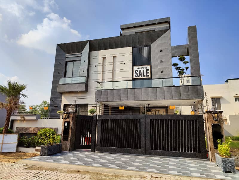 Luxurious Designer 10 Marla Brand New House For Sale in Bahria Town Lahore 47