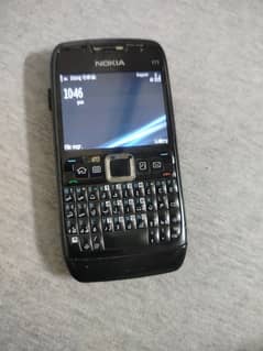 Nokia E71 mobile PTA approved with battery and charget