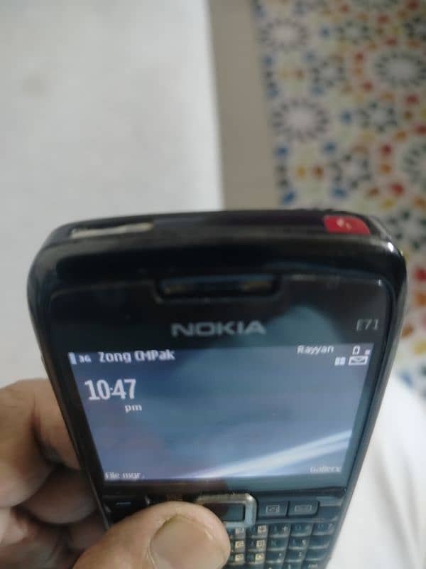 Nokia E71 mobile PTA approved with battery and charget 6