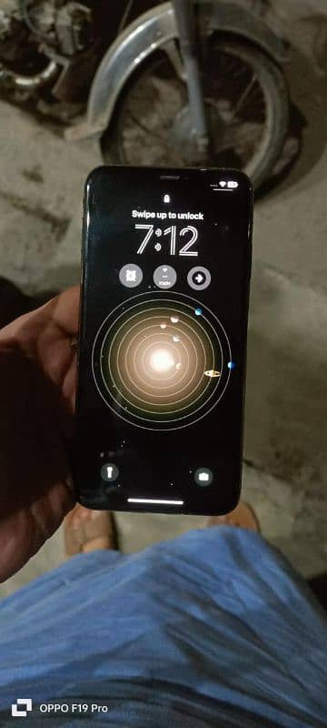 iphone Xs max non PTA 1