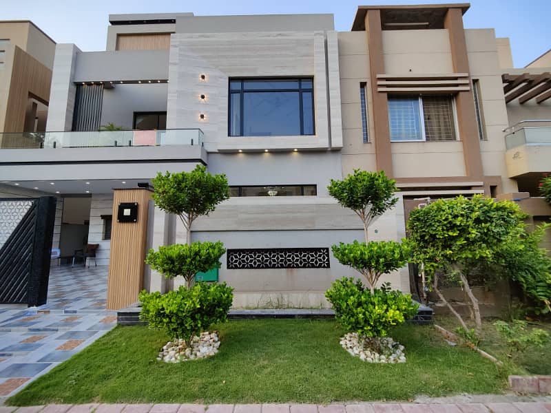 Luxurious Designer 10 Marla Brand New House For Sale in Bahria Town Lahore 17