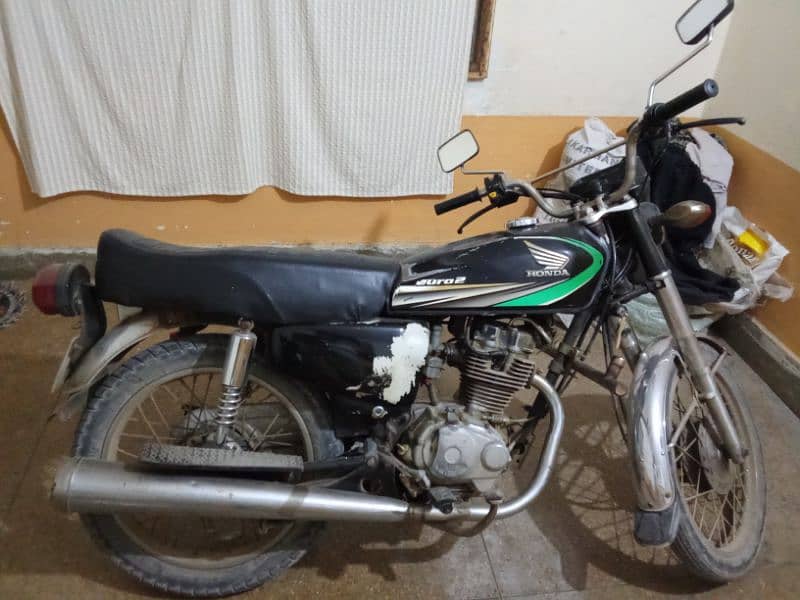 A Honda 125 2013 model for sale in Karachi Sialkot number 2