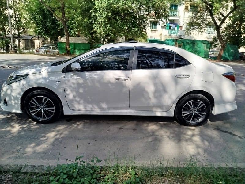 Toyota Altis Grande 2018 1