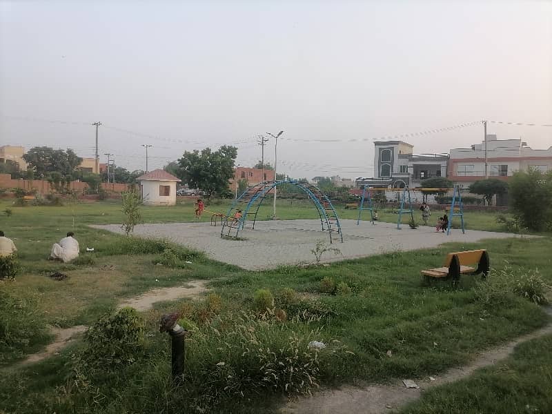 This Is Your Chance To Buy Residential Plot In FDA City - Block B4 Faisalabad 4