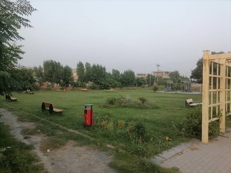 This Is Your Chance To Buy Residential Plot In FDA City - Block B4 Faisalabad 5