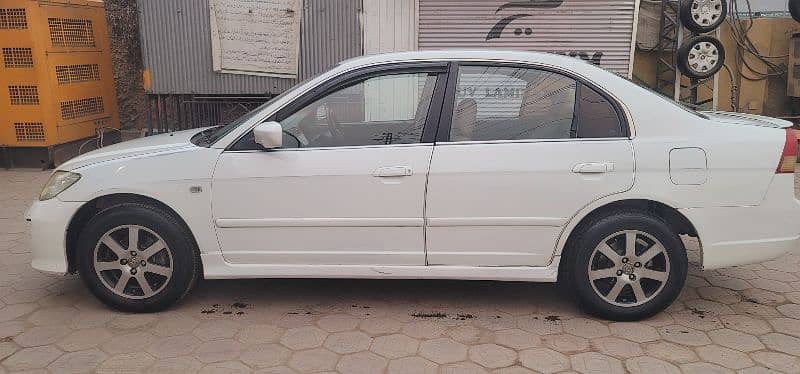 Honda Civic Oriel 2005 1