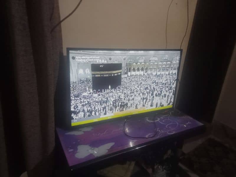 TCL original 40 inch simple LED urgent 0